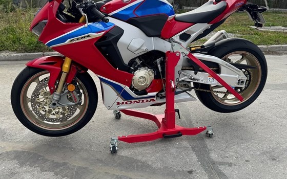 Gebrauchtmotorrad Honda CBR1000RR Fireblade SP-2 - Bild 2