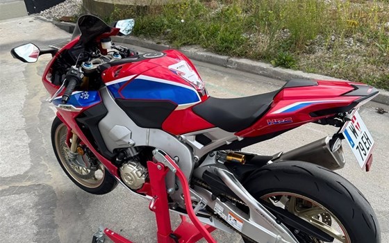 Gebrauchtmotorrad Honda CBR1000RR Fireblade SP-2 - Bild 3