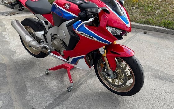 Gebrauchtmotorrad Honda CBR1000RR Fireblade SP-2 - Bild 4