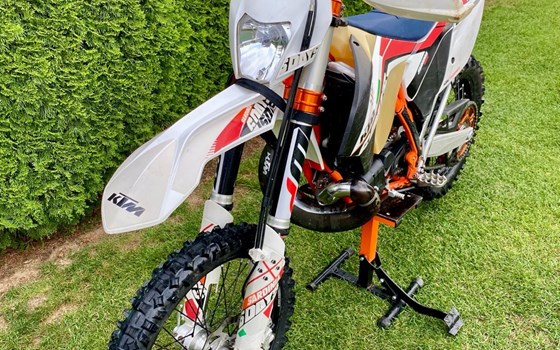 Gebrauchtmotorrad KTM 300 EXC SIX DAYS - Bild 2 Gebrauchtmotorrad KTM 300 EXC SIX DAYS - Bild 2