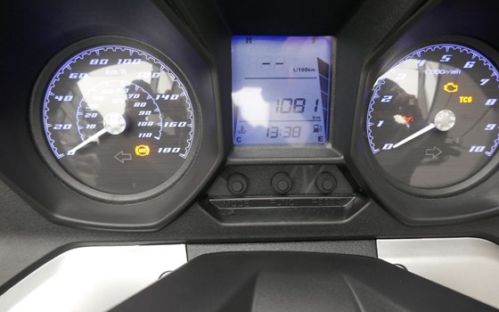 Gebrauchtmotorrad Kymco New Downtown 350i ABS - Bild 9