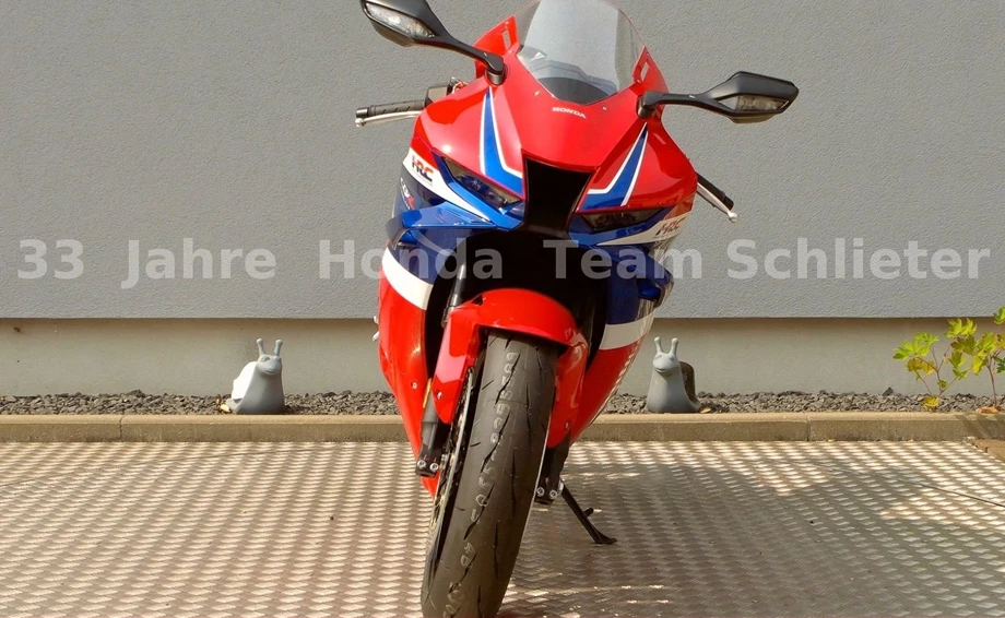 Angebot Honda CBR1000RR-R Fireblade Bild 3: Angebot Honda CBR1000RR-R Fireblade