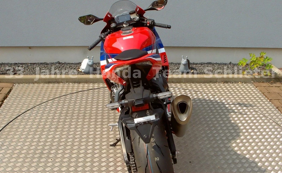Angebot Honda CBR1000RR-R Fireblade Bild 9: Angebot Honda CBR1000RR-R Fireblade