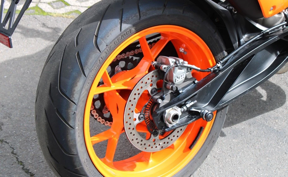 Angebot KTM 890 Duke GP Bild 6: Angebot KTM 890 Duke GP