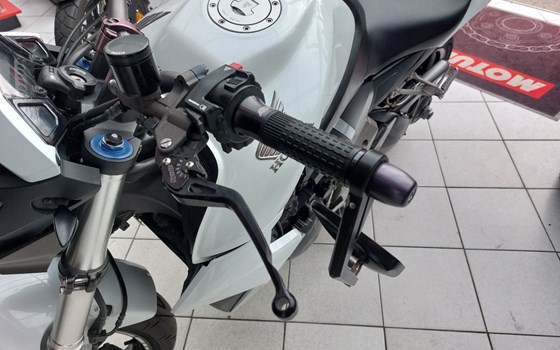 Gebrauchtmotorrad Honda CB 1000 R - Bild 8