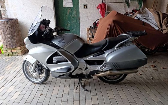 Gebrauchtmotorrad Honda ST 1300 Pan-European - Bild 1 Gebrauchtmotorrad Honda ST 1300 Pan-European - Bild 1