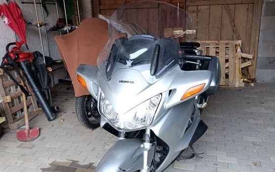 Gebrauchtmotorrad Honda ST 1300 Pan-European - Bild 4 Gebrauchtmotorrad Honda ST 1300 Pan-European - Bild 4