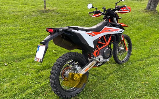 Gebrauchtmotorrad KTM 690 Enduro R - Bild 2 Gebrauchtmotorrad KTM 690 Enduro R - Bild 2