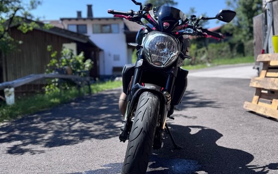 Gebrauchtmotorrad Ducati Monster 1200 R - Bild 5 Gebrauchtmotorrad Ducati Monster 1200 R - Bild 5