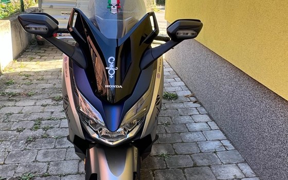 Gebrauchtmotorrad Honda Forza 125 - Bild 1 Gebrauchtmotorrad Honda Forza 125 - Bild 1