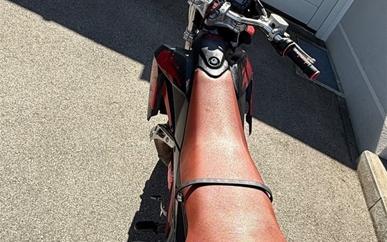 Gebrauchtmotorrad Aprilia SX 50 Supermoto - Bild 3 Gebrauchtmotorrad Aprilia SX 50 Supermoto - Bild 3