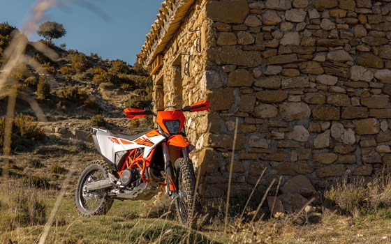 Neufahrzeug KTM 690 Enduro R - Bild 16 Neufahrzeug KTM 690 Enduro R - Bild 16