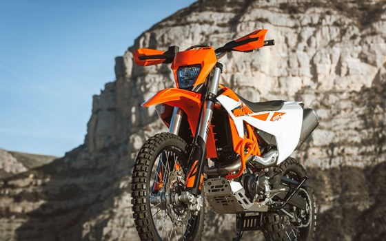 Neufahrzeug KTM 690 Enduro R - Bild 6 Neufahrzeug KTM 690 Enduro R - Bild 6