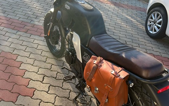 Gebrauchtmotorrad Brixton Glanville 250 X - Bild 2 Gebrauchtmotorrad Brixton Glanville 250 X - Bild 2