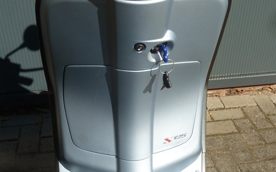 Gebrauchtmotorrad Vespa 125 Primavera - Bild 11