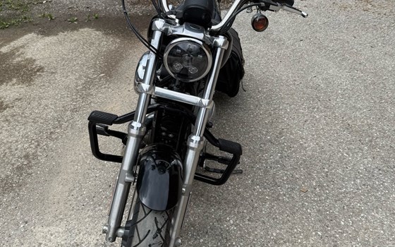 Gebrauchtmotorrad Harley-Davidson Sportster XL 883 L SuperLow - Bild 3