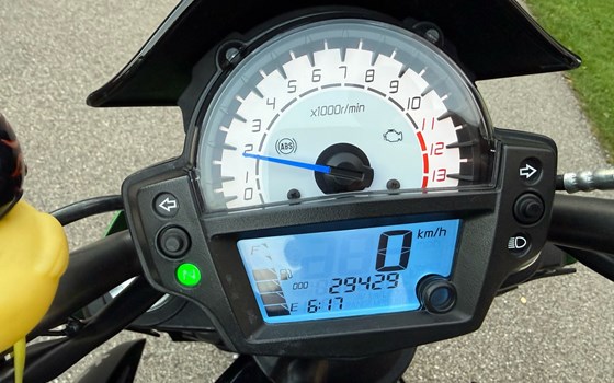 Gebrauchtmotorrad Kawasaki ER-6n - Bild 7 Gebrauchtmotorrad Kawasaki ER-6n - Bild 7