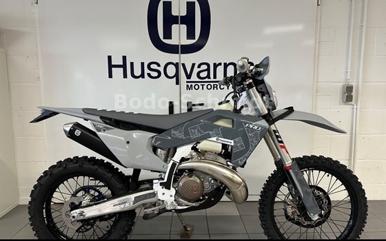 Neufahrzeug Husqvarna TE 300 PRO - Bild 1