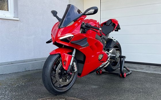 Gebrauchtmotorrad Ducati Panigale V4 - Bild 3 Gebrauchtmotorrad Ducati Panigale V4 - Bild 3