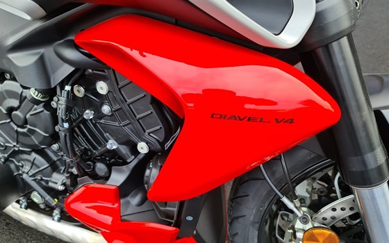 Neufahrzeug Ducati Diavel V4 - Bild 6 Neufahrzeug Ducati Diavel V4 - Bild 6