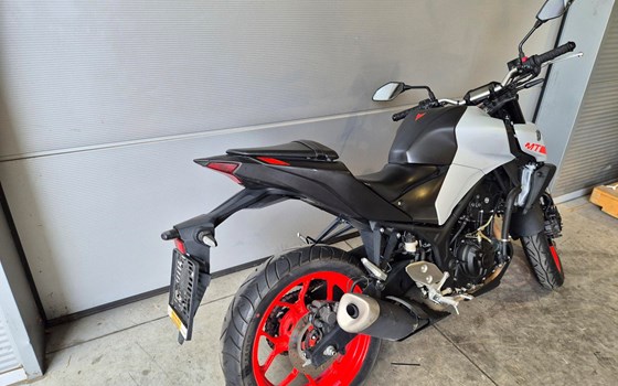 Gebrauchtmotorrad Yamaha MT-03 - Bild 7 Gebrauchtmotorrad Yamaha MT-03 - Bild 7