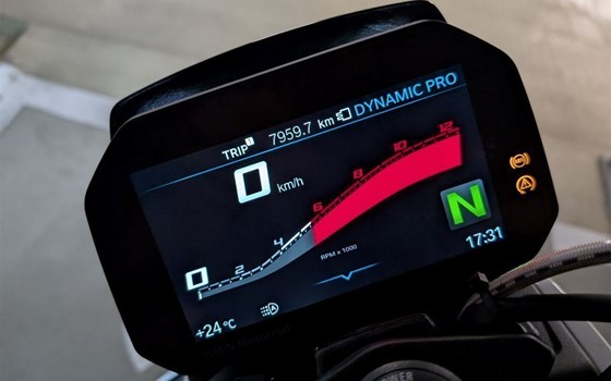 Gebrauchtmotorrad BMW S 1000 R - Bild 3