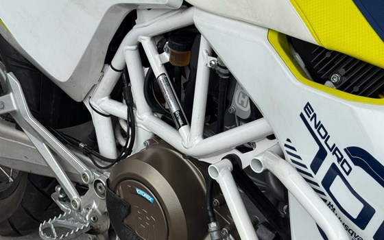 Gebrauchtmotorrad Husqvarna 701 Enduro - Bild 5 Gebrauchtmotorrad Husqvarna 701 Enduro - Bild 5