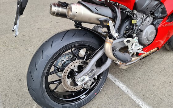 Neufahrzeug Ducati Panigale V2 - Bild 8 Neufahrzeug Ducati Panigale V2 - Bild 8