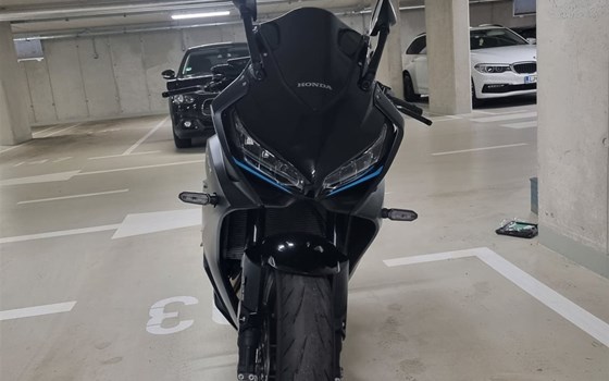 Gebrauchtmotorrad Honda CBR650R - Bild 2 Gebrauchtmotorrad Honda CBR650R - Bild 2