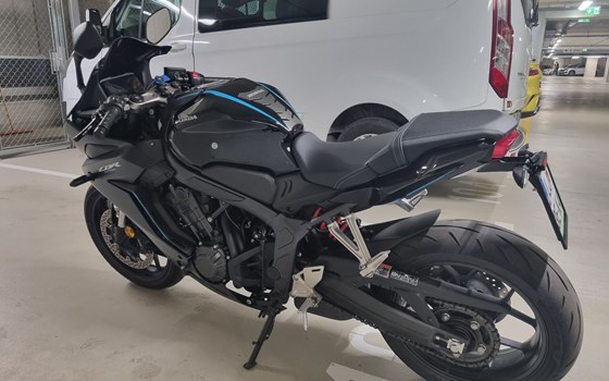 Gebrauchtmotorrad Honda CBR650R - Bild 4 Gebrauchtmotorrad Honda CBR650R - Bild 4
