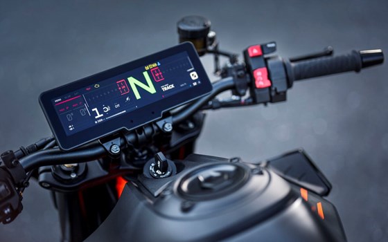 Neufahrzeug KTM 990 Duke R - Bild 2 Neufahrzeug KTM 990 Duke R - Bild 2
