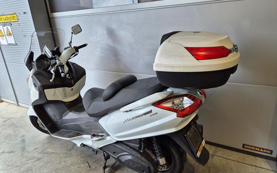 Gebrauchtmotorrad Sym MaxSym 400i - Bild 2 Gebrauchtmotorrad Sym MaxSym 400i - Bild 2