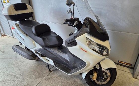Gebrauchtmotorrad Sym MaxSym 400i - Bild 6 Gebrauchtmotorrad Sym MaxSym 400i - Bild 6