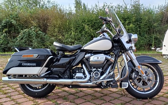Gebrauchtmotorrad Harley-Davidson Road King Police FLHP - Bild 1