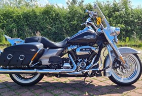 Harley-Davidson Road King Classic FLHRC