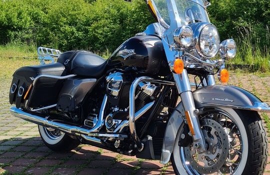 Gebrauchtmotorrad Harley-Davidson Road King Classic FLHRC - Bild 3