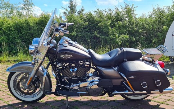 Gebrauchtmotorrad Harley-Davidson Road King Classic FLHRC - Bild 9