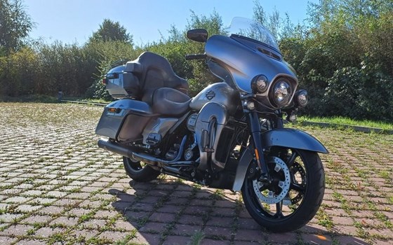 Gebrauchtmotorrad Harley-Davidson CVO Ultra Limited FLHTKSE - Bild 3