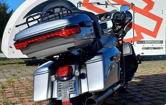 Gebrauchtmotorrad Harley-Davidson CVO Ultra Limited FLHTKSE - Bild 6