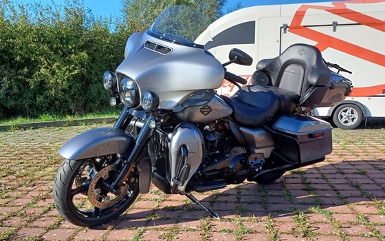 Gebrauchtmotorrad Harley-Davidson CVO Ultra Limited FLHTKSE - Bild 9