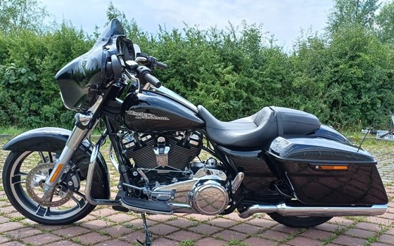 Gebrauchtmotorrad Harley-Davidson Dyna Street Bob Special - Bild 10