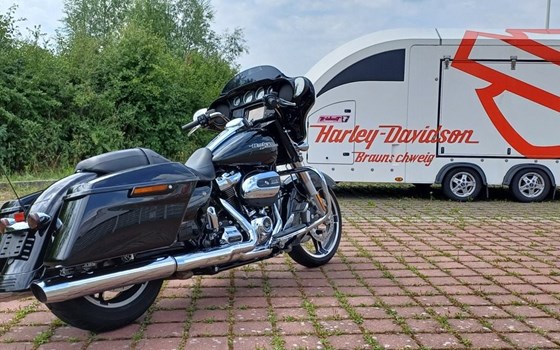 Gebrauchtmotorrad Harley-Davidson Dyna Street Bob Special - Bild 5