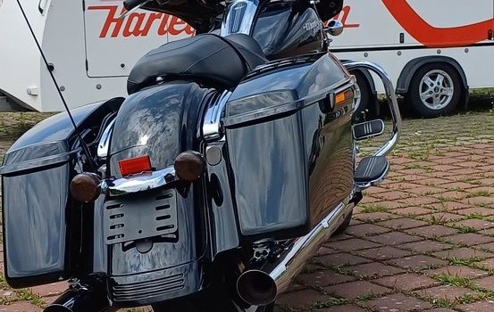 Gebrauchtmotorrad Harley-Davidson Dyna Street Bob Special - Bild 6
