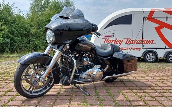 Gebrauchtmotorrad Harley-Davidson Dyna Street Bob Special - Bild 9