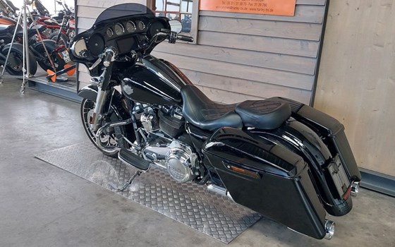 Gebrauchtmotorrad Harley-Davidson Dyna Street Bob Special - Bild 14