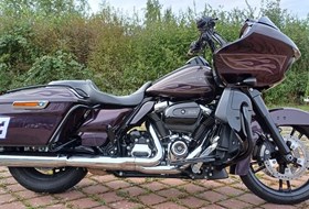Harley-Davidson Touring Road Glide Special FLTRXS