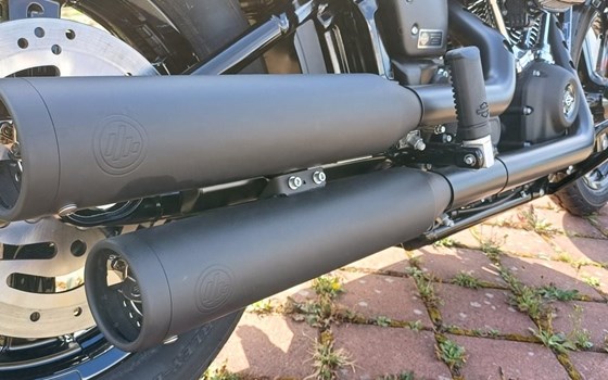 Neufahrzeug Harley-Davidson Softail Street Bob 114 FXBBS - Bild 4