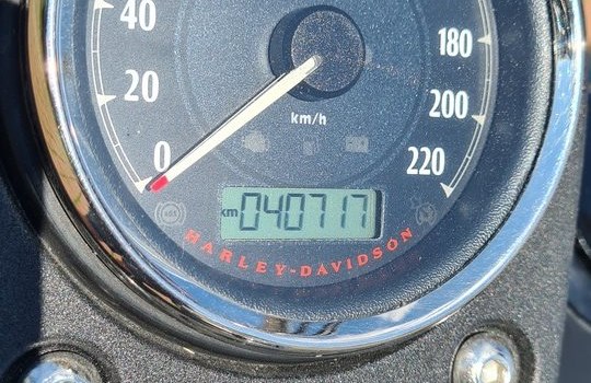 Gebrauchtmotorrad Harley-Davidson Dyna Street Bob FXDB - Bild 8