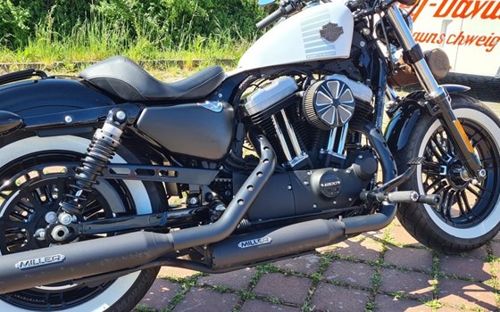 Gebrauchtmotorrad Harley-Davidson Sportster XL 1200X Forty-Eight - Bild 4