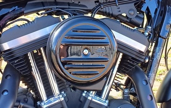 Gebrauchtmotorrad Harley-Davidson Sportster XL 883 N Iron - Bild 2